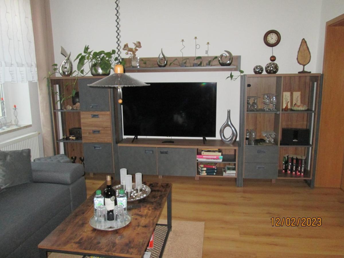 Zentrale-Ruhige Ferienwohnung Райхенбах-им-Фогтланд Экстерьер фото